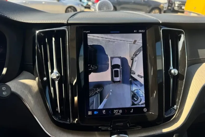 Volvo XC60 din 2021 cu 75.350 km - oferta VOL171746 - foto 8