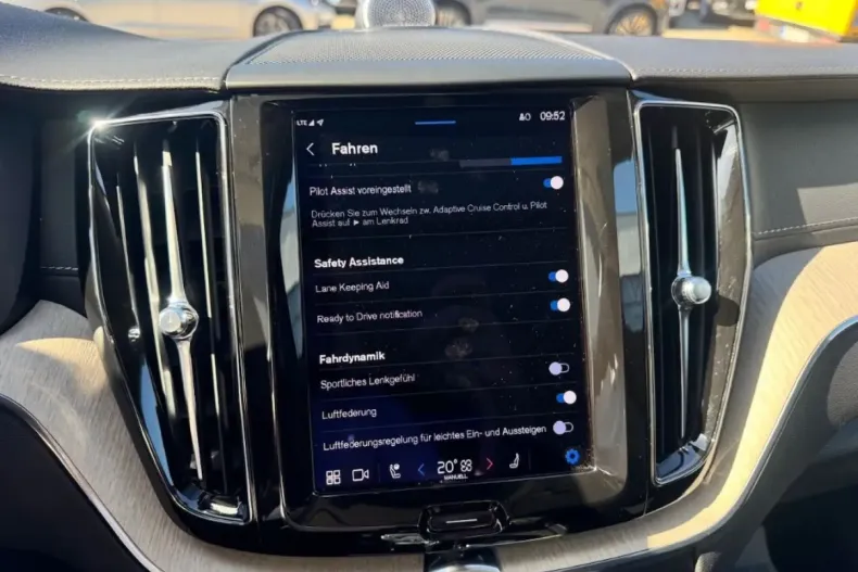 Volvo XC60 din 2021 cu 75.350 km - oferta VOL171746 - foto 17