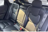 Volvo XC60 din 2022 cu 72.399 km - oferta VOL171747 - foto 8