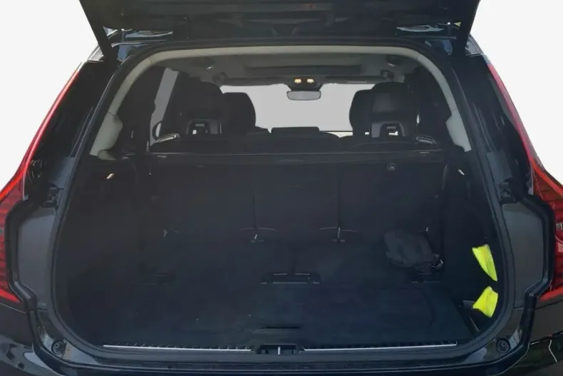 Volvo XC90 din 2025 cu 21.042 km - oferta VOL171748 - foto 6