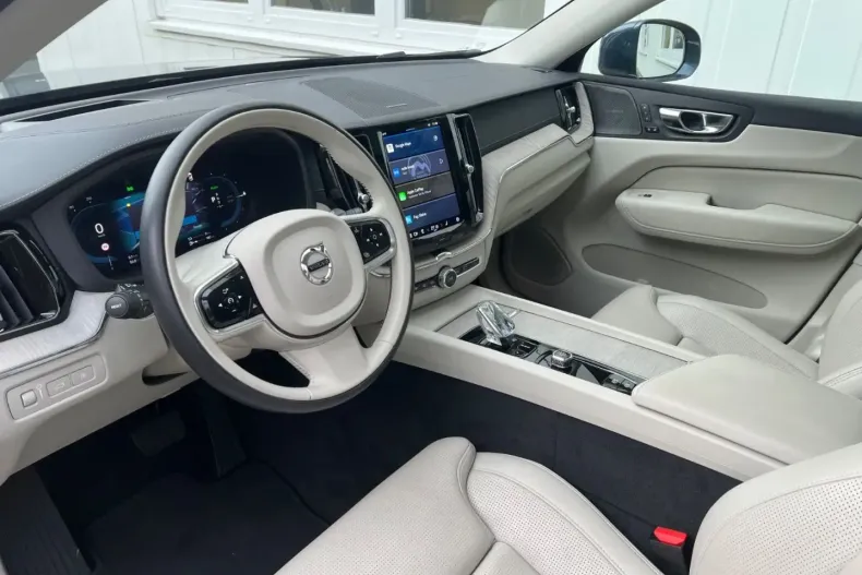 Volvo XC60 din 2021 cu 62.485 km - oferta VOL171753 - foto 2