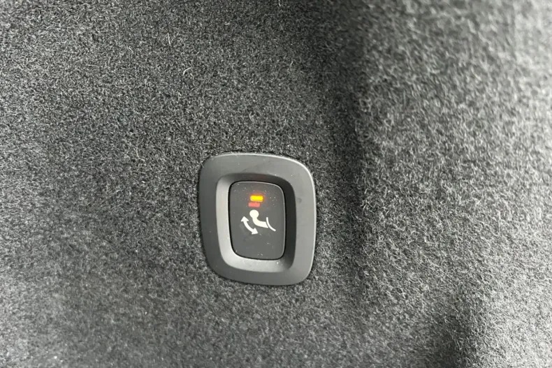 Volvo XC60 din 2021 cu 62.485 km - oferta VOL171753 - foto 17