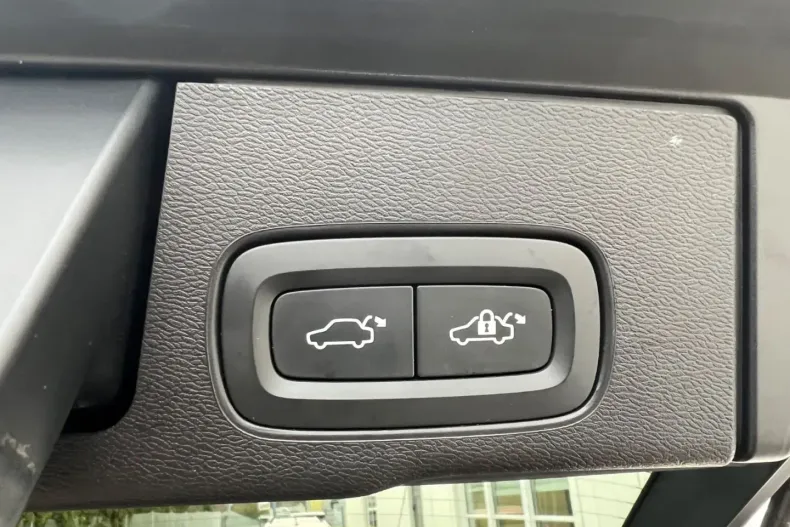 Volvo XC60 din 2021 cu 62.485 km - oferta VOL171753 - foto 18