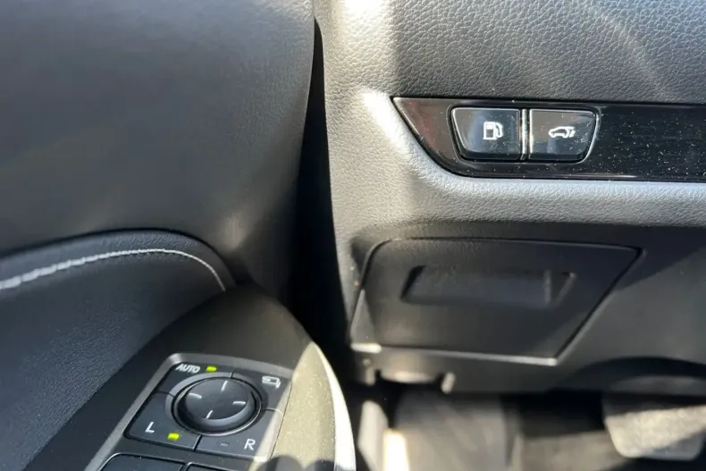 Lexus NX 450h din 2025 cu 14.826 km - oferta LEX171762 - foto 21