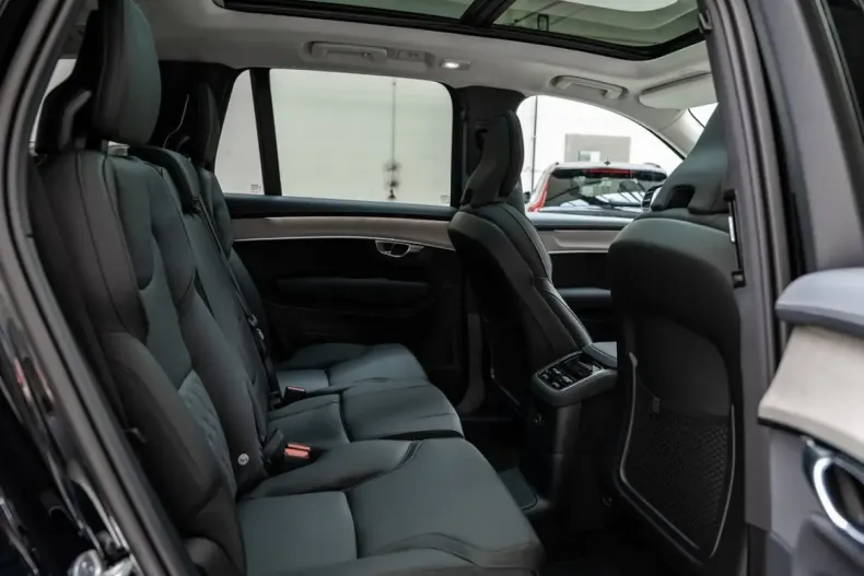 Volvo XC90 din 2025 cu 25.000 km - oferta VOL171763 - foto 6