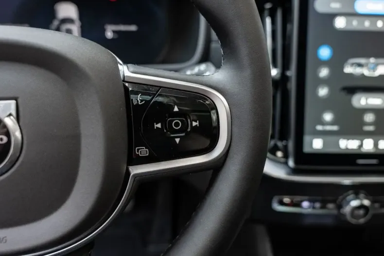 Volvo XC90 din 2025 cu 25.000 km - oferta VOL171763 - foto 16