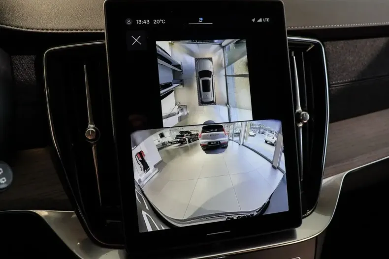 Volvo XC90 din 2025 cu 23.700 km - oferta VOL171766 - foto 11