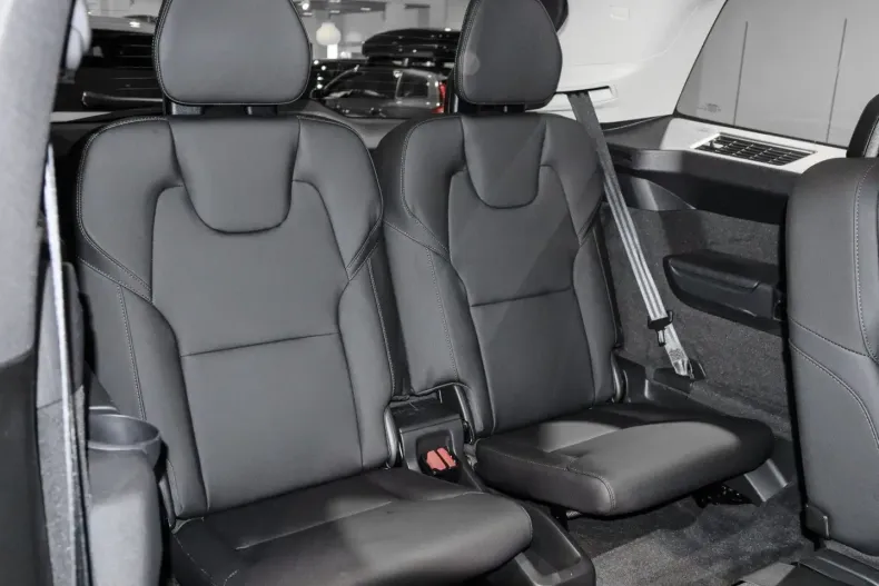 Volvo XC90 din 2025 cu 23.700 km - oferta VOL171766 - foto 15