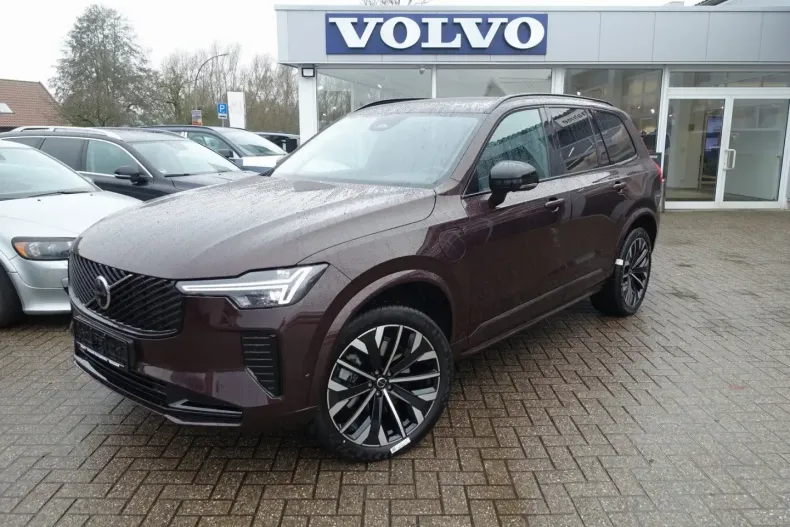 Volvo XC90 din 2025 cu 25.771 km - oferta VOL171767 - foto 1