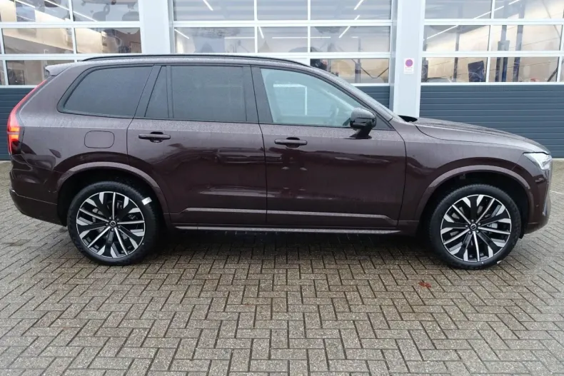Volvo XC90 din 2025 cu 25.771 km - oferta VOL171767 - foto 8
