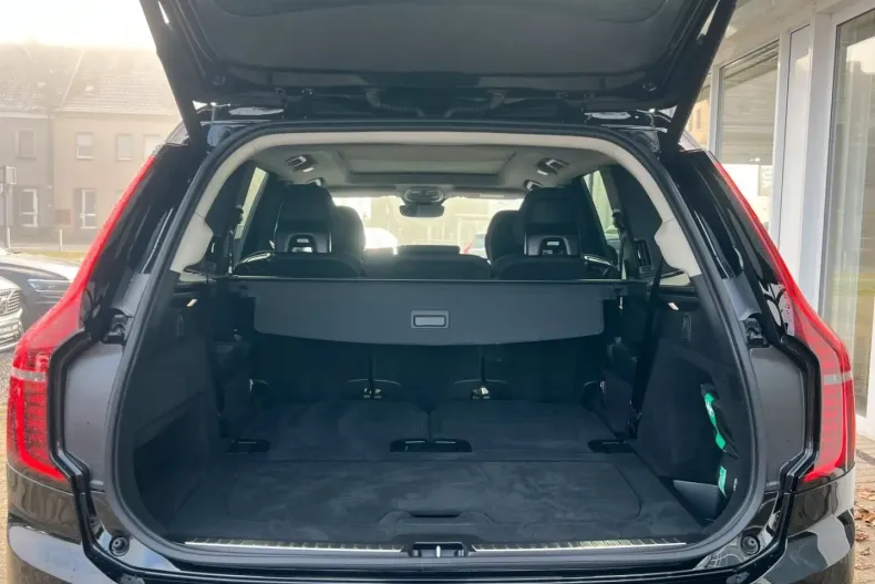 Volvo XC90 din 2025 cu 14.490 km - oferta VOL171768 - foto 9