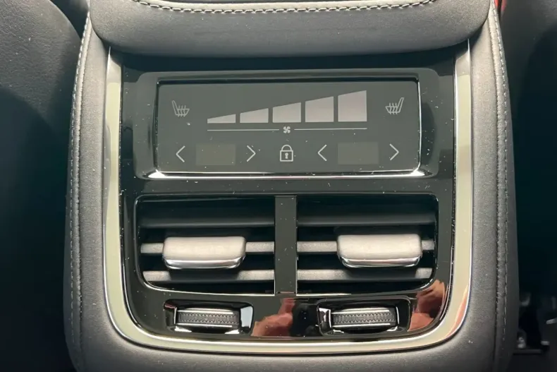 Volvo XC90 din 2025 cu 14.490 km - oferta VOL171768 - foto 13