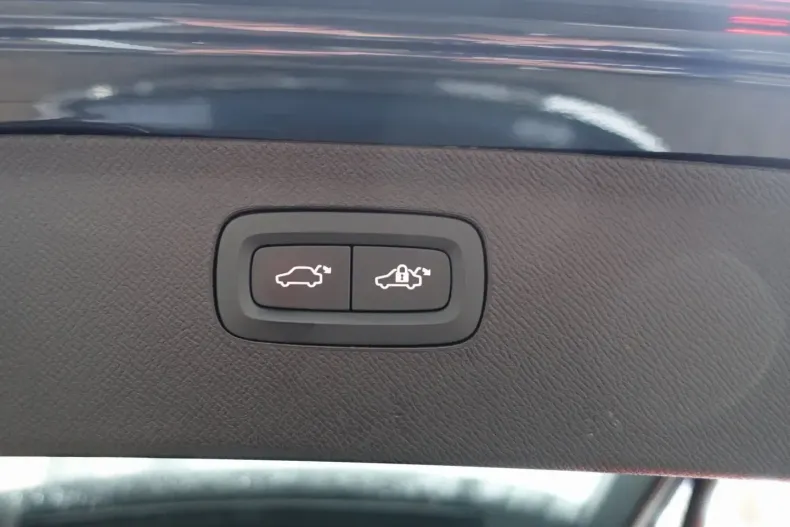 Volvo XC90 din 2025 cu 32.150 km - oferta VOL171771 - foto 24