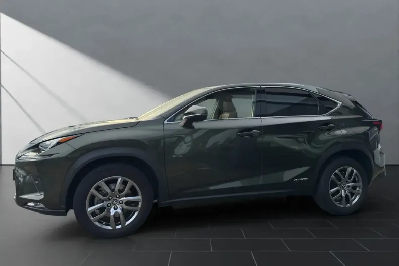 Lexus NX 300 din 2022 cu 39.631 km - oferta LEX171778 - foto 2
