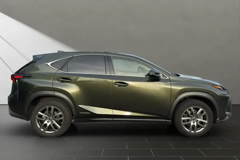 Lexus NX 300 din 2022 cu 39.631 km - oferta LEX171778 - foto 6