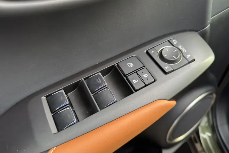 Lexus NX 300 din 2022 cu 39.631 km - oferta LEX171778 - foto 12