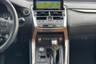 Lexus NX 300 din 2022 cu 39.631 km - oferta LEX171778 - foto 14