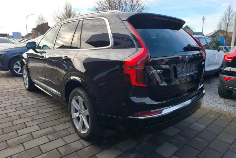 Volvo XC90 din 2025 cu 25.220 km - oferta VOL171782 - foto 4