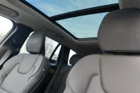 Volvo XC90 din 2025 cu 25.220 km - oferta VOL171782 - foto 10