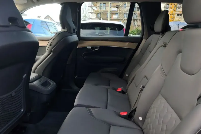 Volvo XC90 din 2025 cu 25.220 km - oferta VOL171782 - foto 11