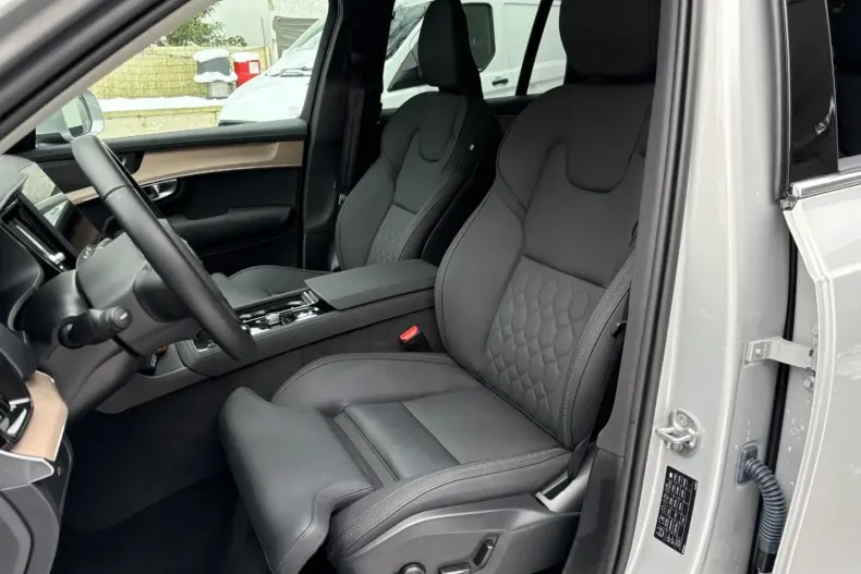 Volvo XC90 din 2025 cu 22.034 km - oferta VOL171783 - foto 9