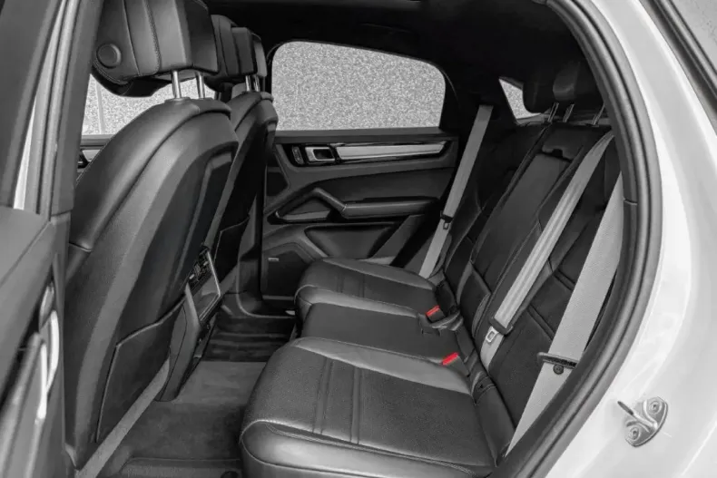 Porsche Cayenne din 2023 cu 32.000 km - oferta POR171786 - foto 11