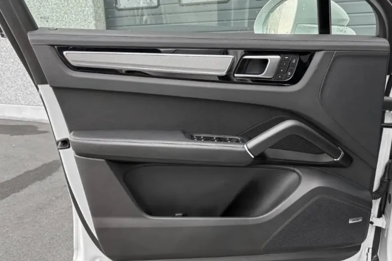 Porsche Cayenne din 2023 cu 32.000 km - oferta POR171786 - foto 16