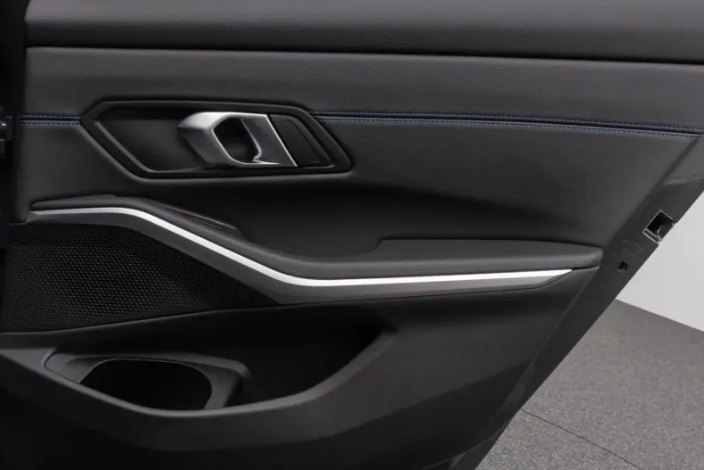 BMW 320 din 2024 cu 25.550 km - oferta BMW171788 - foto 30