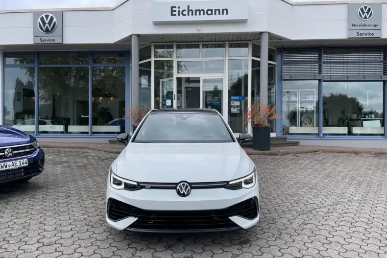 Volkswagen Golf din 2023 cu 14.900 km - oferta VOL171793 - foto 2