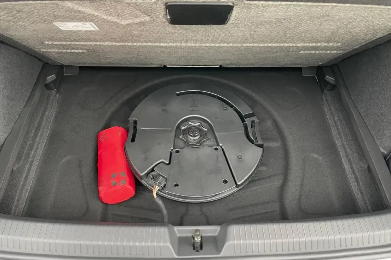 Volkswagen Golf din 2023 cu 14.900 km - oferta VOL171793 - foto 18