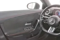 Mercedes-Benz CLA 220 din 2024 cu 15.620 km - oferta MER171796 - foto 8