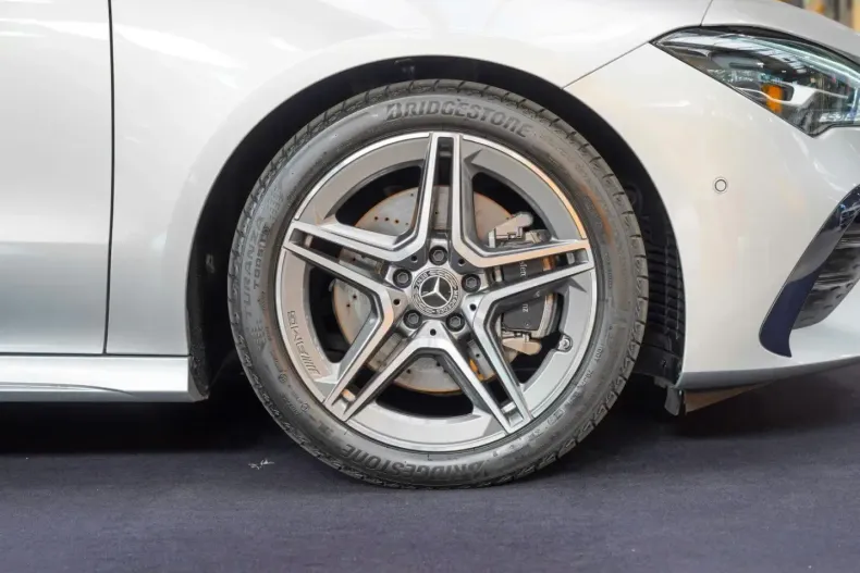 Mercedes-Benz CLA 220 din 2023 cu 12.588 km - oferta MER171800 - foto 6