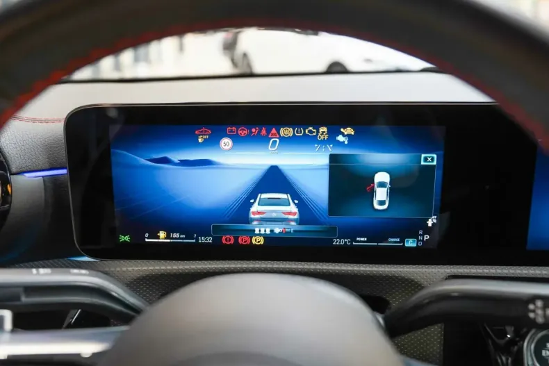 Mercedes-Benz CLA 220 din 2023 cu 12.588 km - oferta MER171800 - foto 16