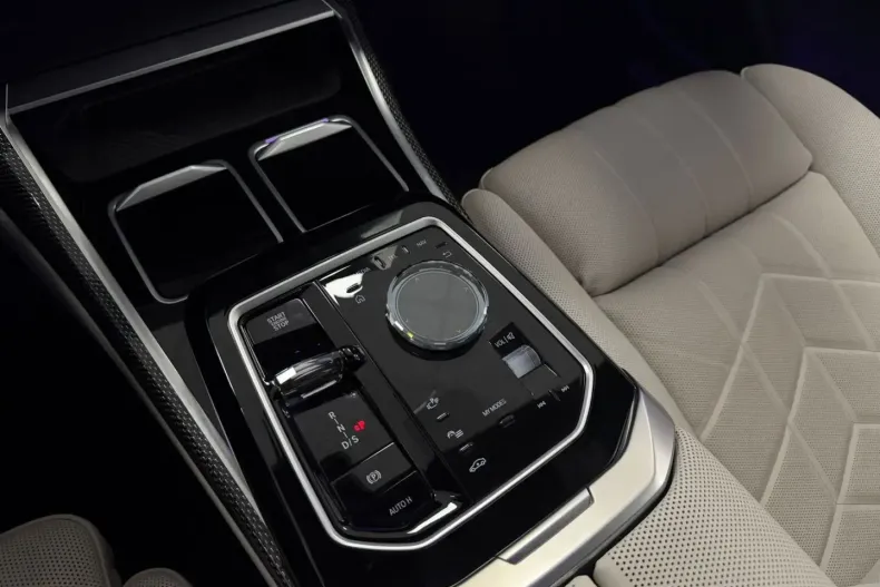 BMW M760 din 2024 cu 29.235 km - oferta BMW171816 - foto 12