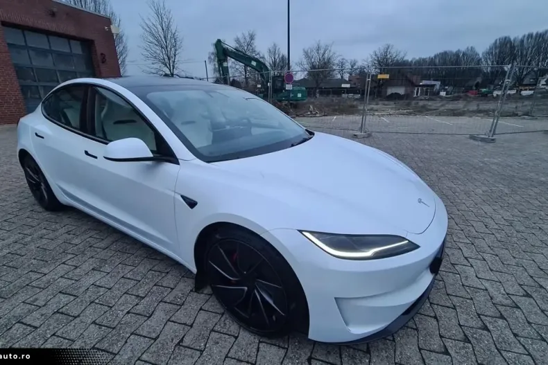 Tesla Model 3 din 2024 cu 23.500 km - oferta TES171828 - foto 3