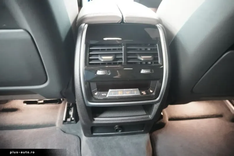 BMW X6 M din 2023 cu 33.690 km - oferta BMW171836 - foto 9