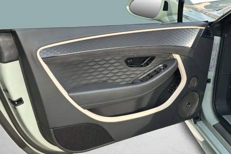 Bentley Continental GT din 2024 cu 6.900 km - oferta BEN171837 - foto 10