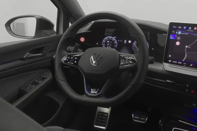 Volkswagen Golf din 2025 cu 12.500 km - oferta VOL171868 - foto 6