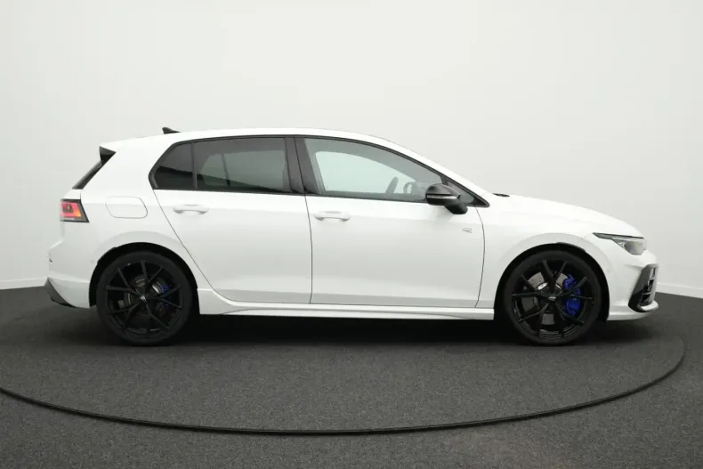 Volkswagen Golf din 2025 cu 12.500 km - oferta VOL171868 - foto 9