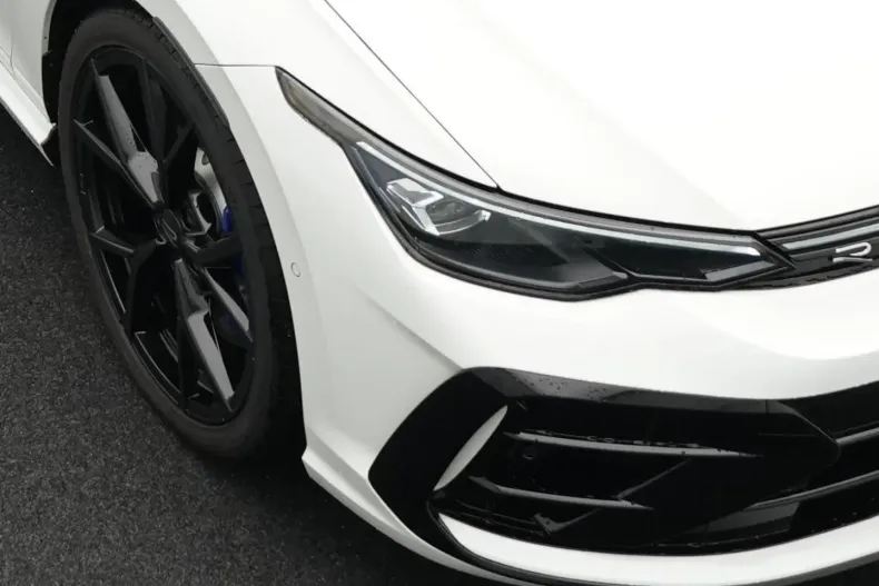 Volkswagen Golf din 2025 cu 12.500 km - oferta VOL171868 - foto 13