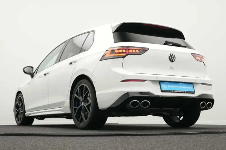 Volkswagen Golf din 2025 cu 12.500 km - oferta VOL171868 - foto 19