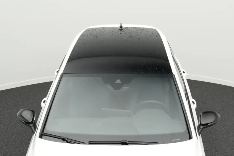 Volkswagen Golf din 2025 cu 12.500 km - oferta VOL171868 - foto 22