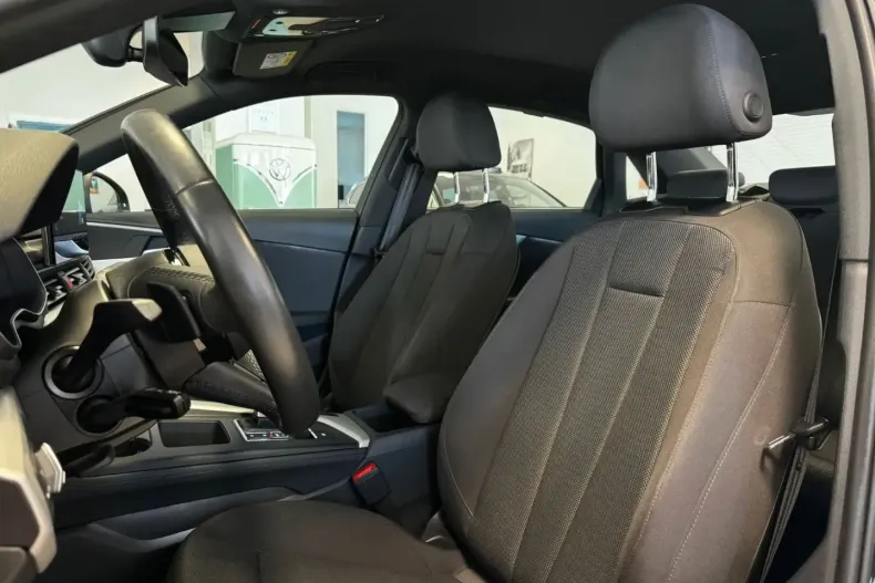 Audi A4 din 2022 cu 69.999 km - oferta AUD171869 - foto 13