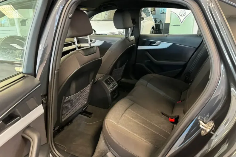 Audi A4 din 2022 cu 69.999 km - oferta AUD171869 - foto 17