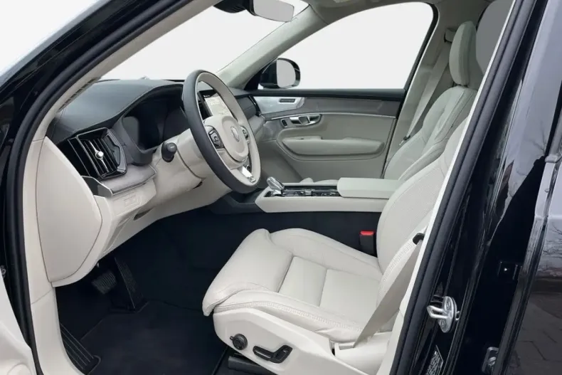 Volvo XC90 din 2025 cu 19.672 km - oferta VOL171878 - foto 7