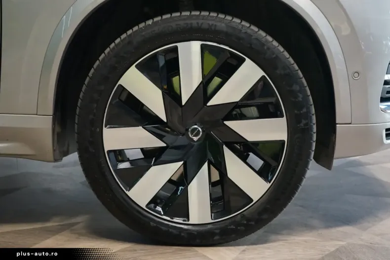 Volvo XC90 din 2024 cu 26.843 km - oferta VOL171879 - foto 6