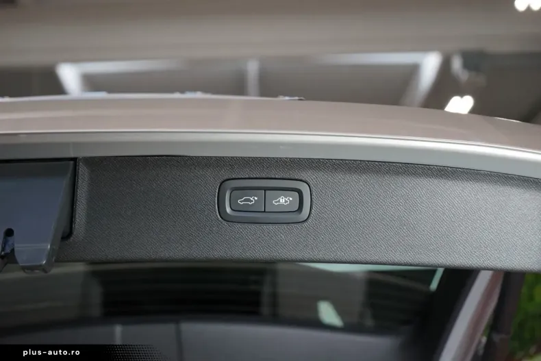 Volvo XC90 din 2024 cu 26.843 km - oferta VOL171879 - foto 18