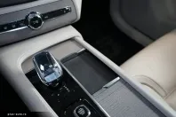 Volvo XC90 din 2024 cu 26.843 km - oferta VOL171879 - foto 29