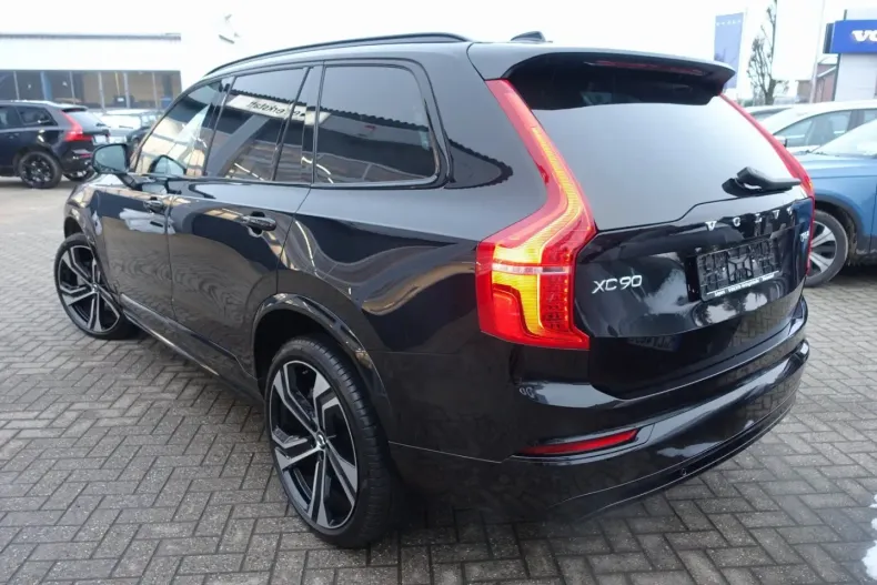 Volvo XC90 din 2024 cu 13.204 km - oferta VOL171885 - foto 4
