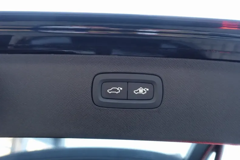 Volvo XC90 din 2024 cu 13.204 km - oferta VOL171885 - foto 25